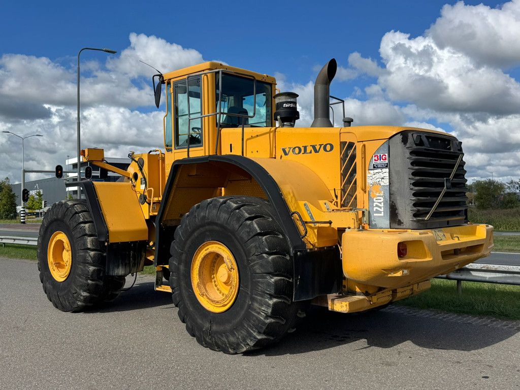 Volvo L220E