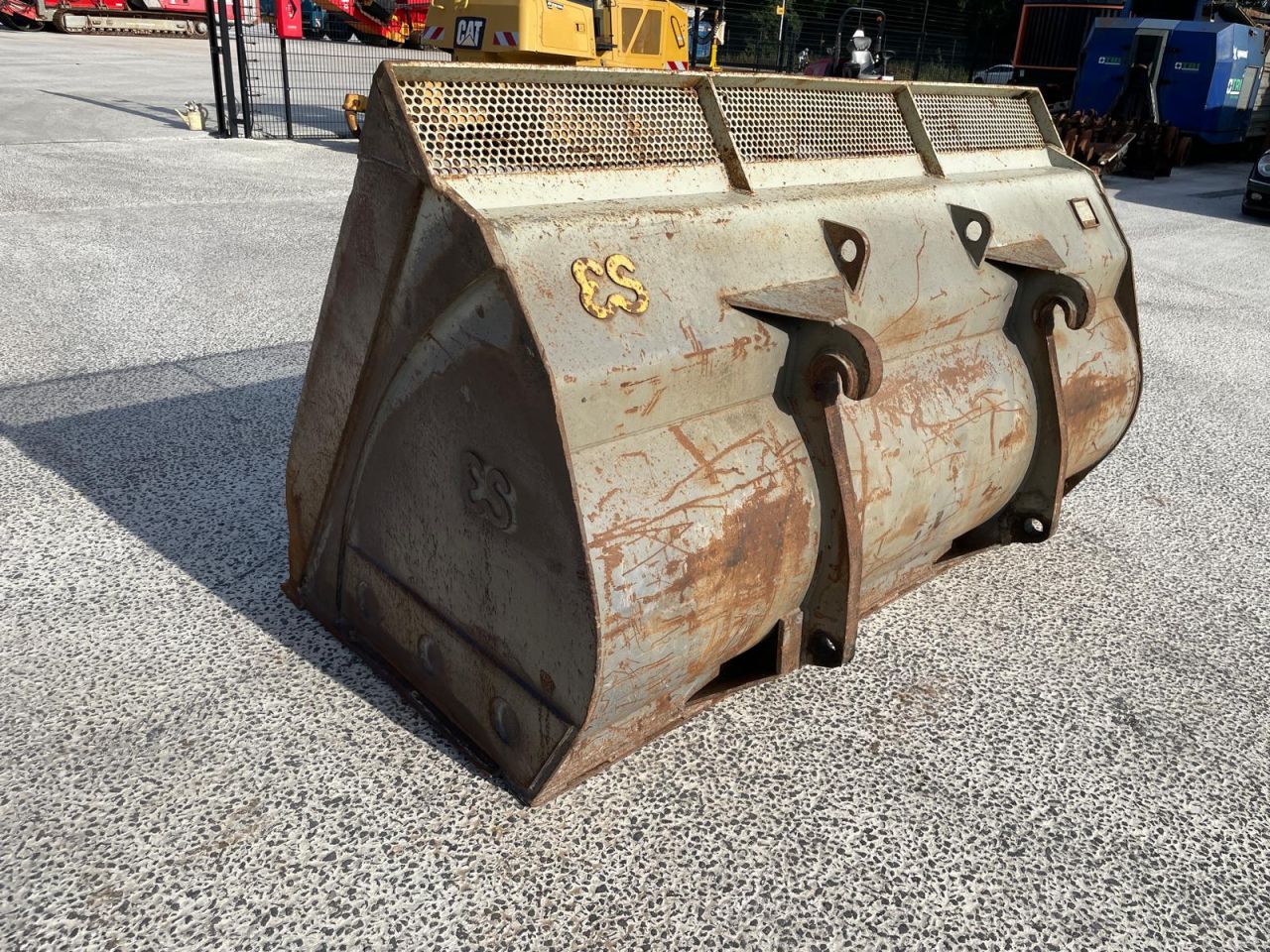 Eurosteel Dichte bak 243cm Volvo / Lundberg aansl