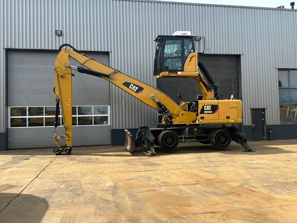 Caterpillar MH3026 - 06C Material Handler