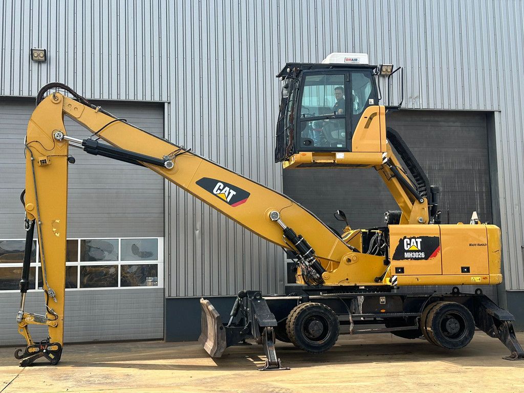 Caterpillar MH3026 - 06C Material Handler