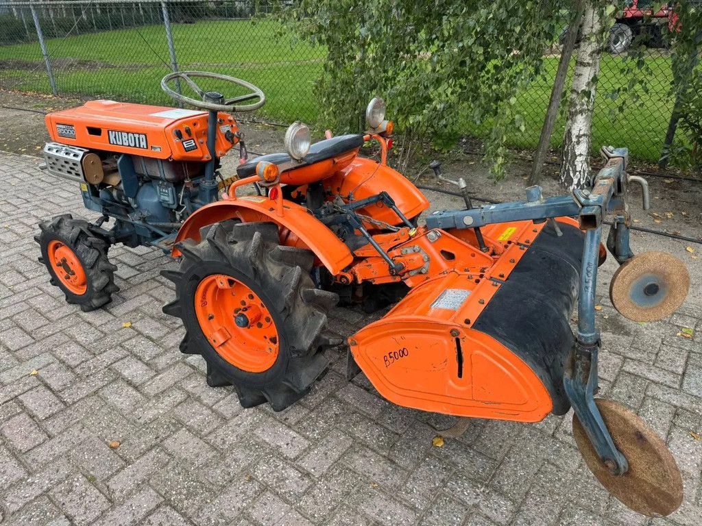 Kubota B5000 4WD Minitractor