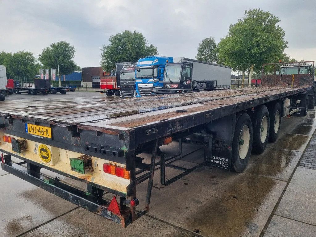 Jumbo 4 as oplegger met dolly met lzv kent