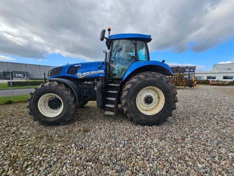New Holland T 8.300