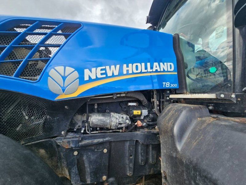 New Holland T 8.300