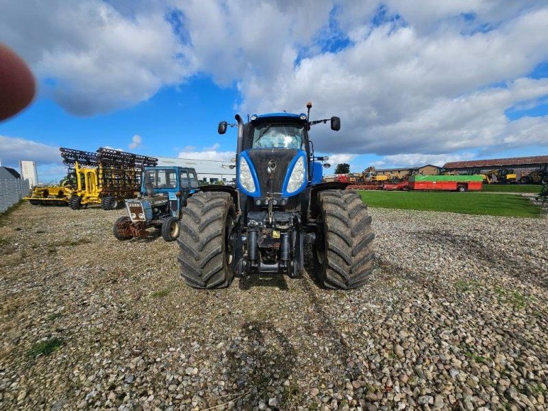 New Holland T 8.300