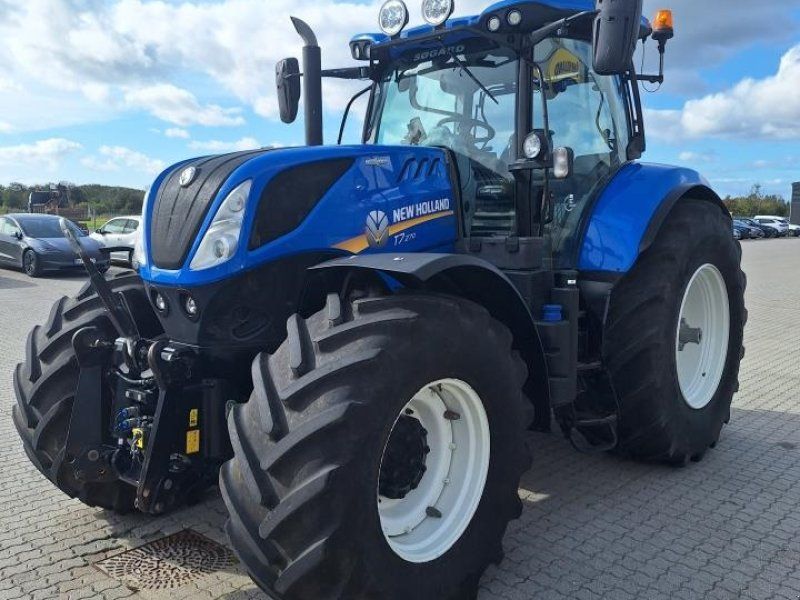 New Holland T7.270AC 4B