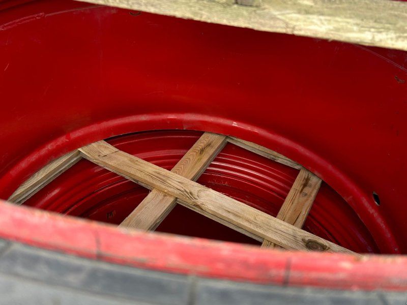 BKT 520/85R46-42