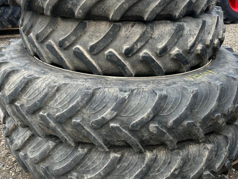 Taurus 340/85R48 + 320/85R36 stilbare fælge 10+10 huls