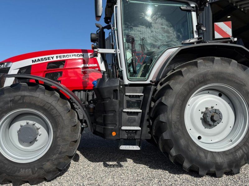 Massey Ferguson 8S.305 Dyna VT