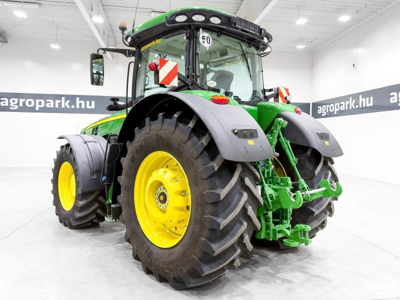John Deere 8400R e23 Powershift 50 km/h, axle suspension, Active Seat, air
