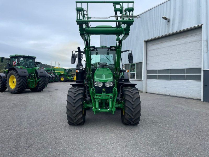 John Deere 6120M