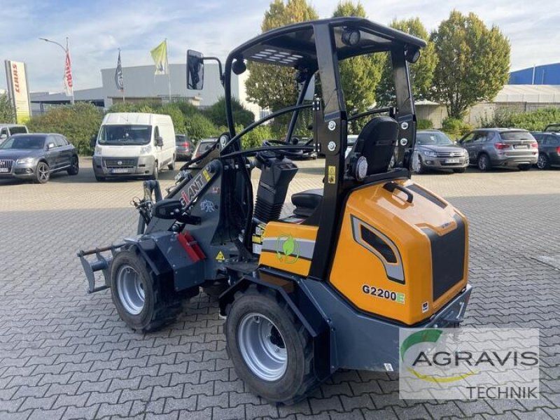 Giant G2200E