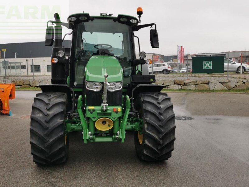 John Deere 6120M