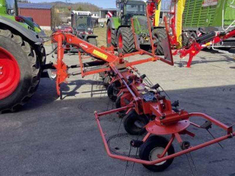 Kuhn GF 7702