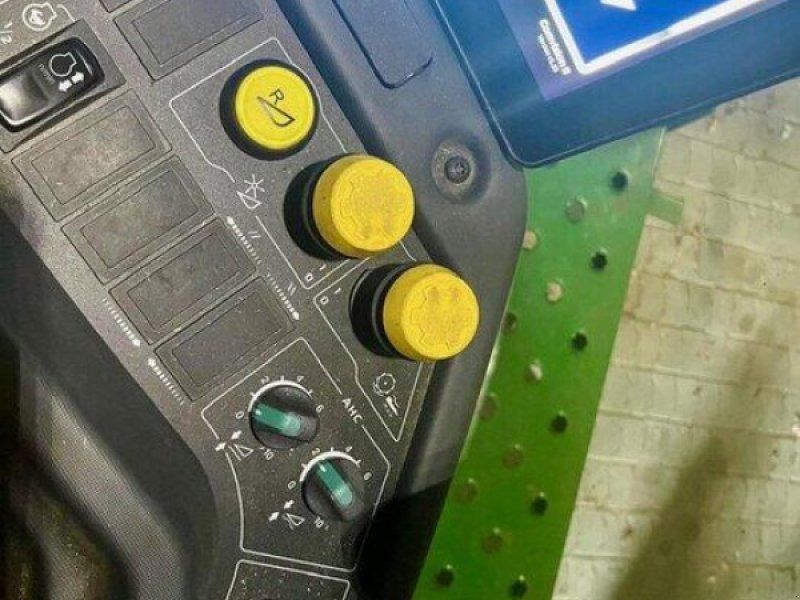 John Deere W 330