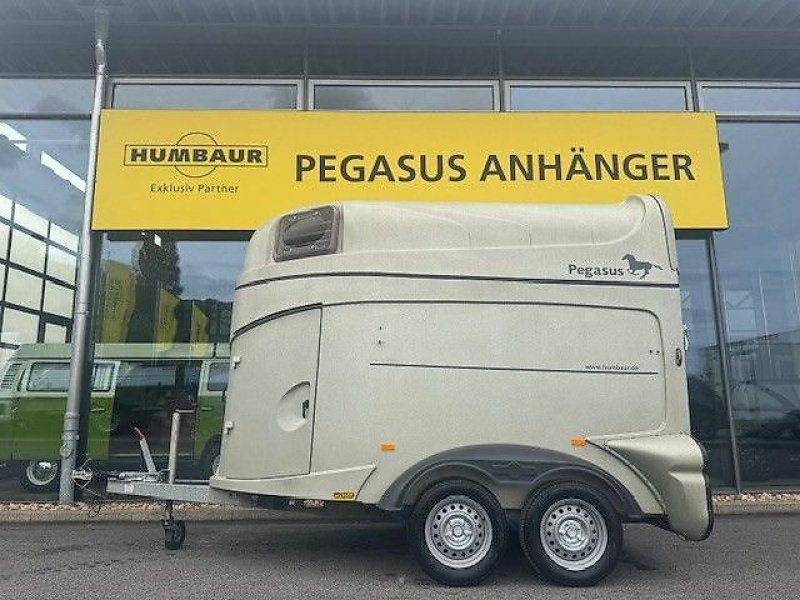 Humbaur Pegasus Pferdeanhänger  2,4t Vollpoly SK