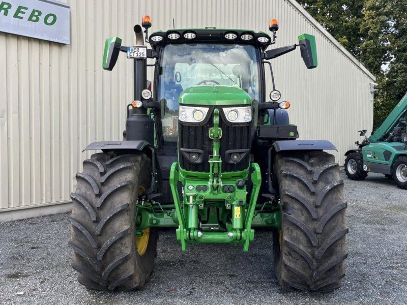 John Deere 6R215
