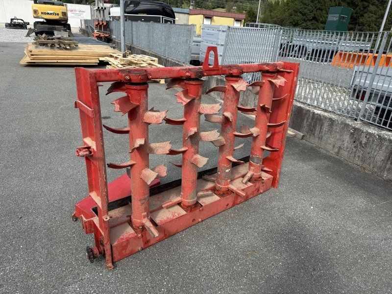 Lindner Miststreuer für Transporter