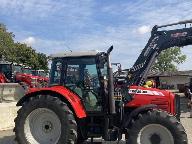 Massey Ferguson 5470Dyna4