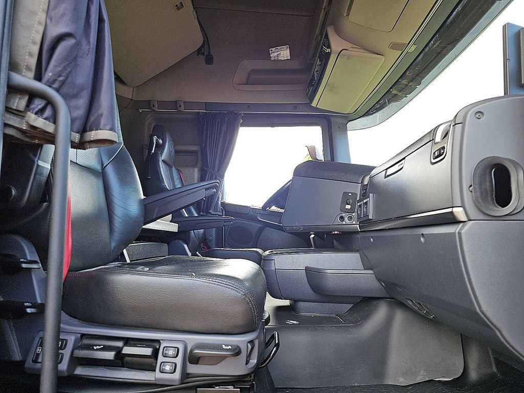 SCANIA R490