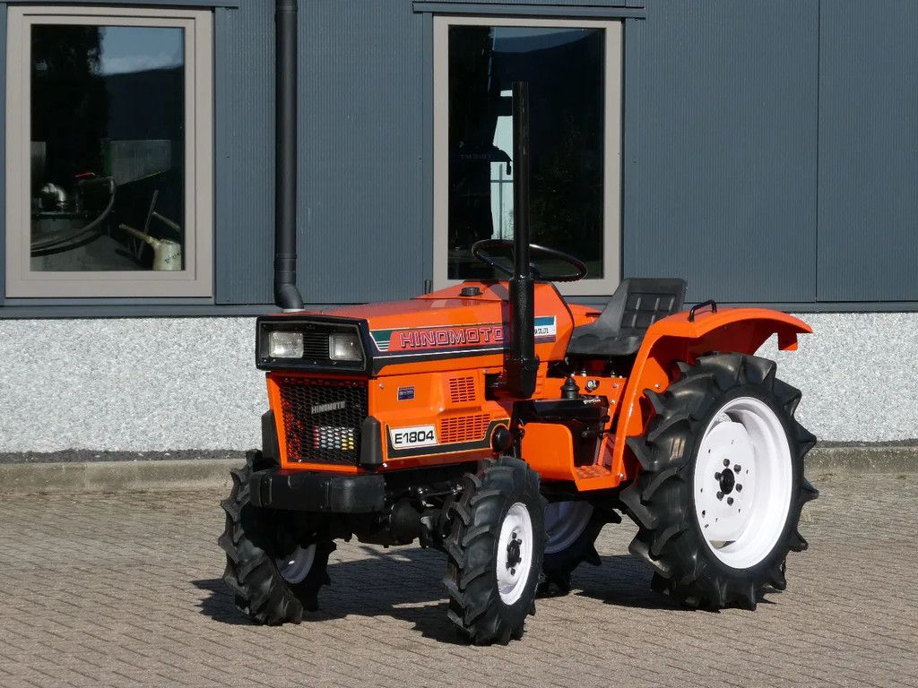 Hinomoto E1804 4wd / 1324 Draaiuren / Miditrekker