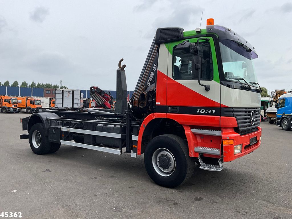 Mercedes-Benz Actros 1931 AK 4x4 Hiab 12 Tonmeter laadkraan