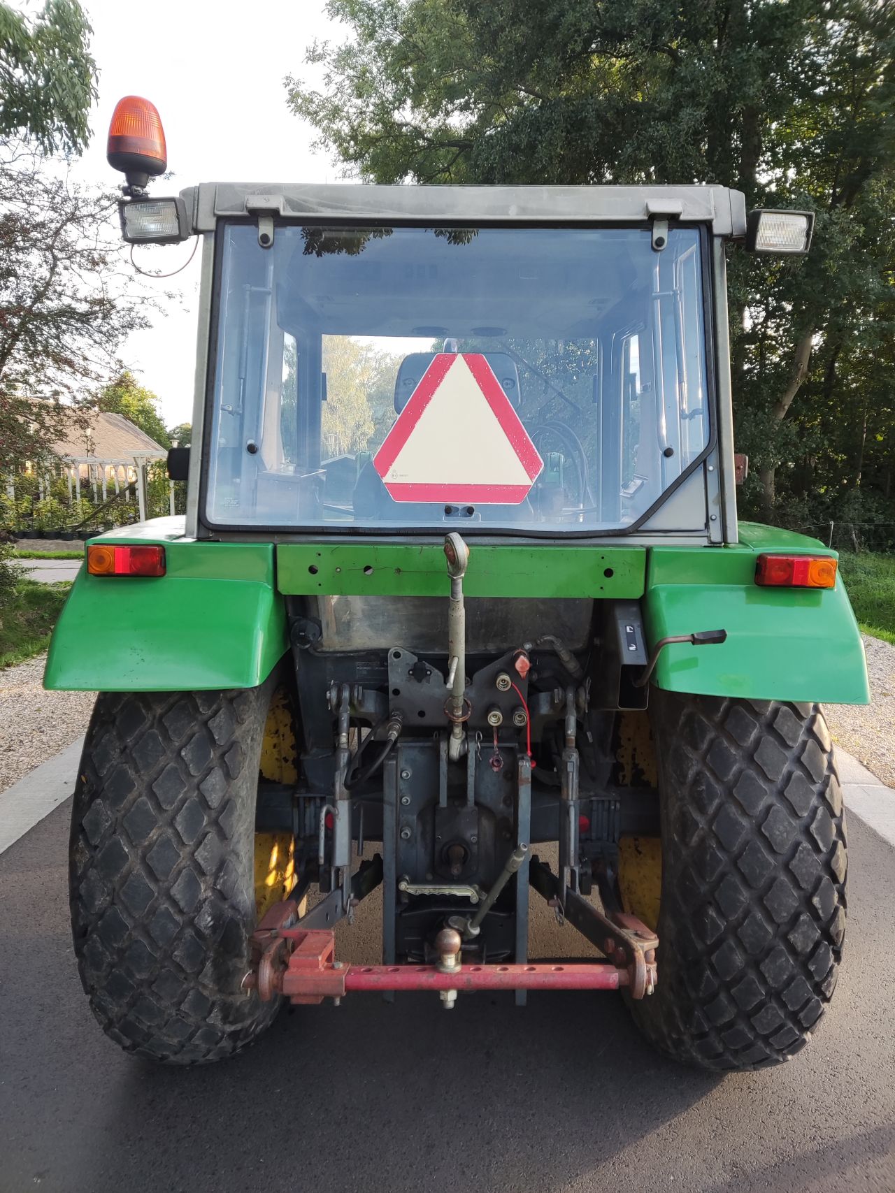 JOHN DEERE tractor (type 3200X, 65 pk, STOLL voorlader, etc)