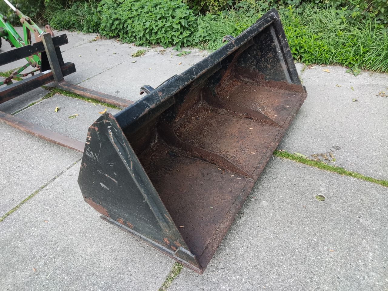 JOHN DEERE tractor (type 3200X, 65 pk, STOLL voorlader, etc)