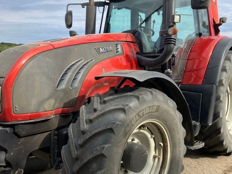 Valtra T182D