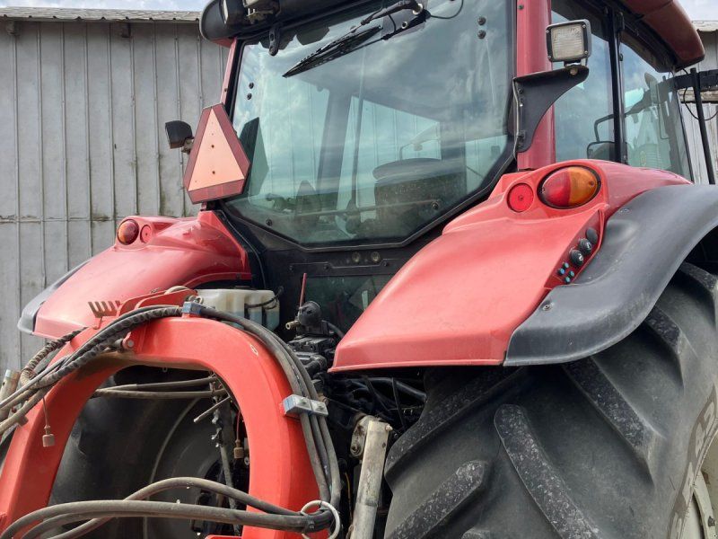 Valtra T182D