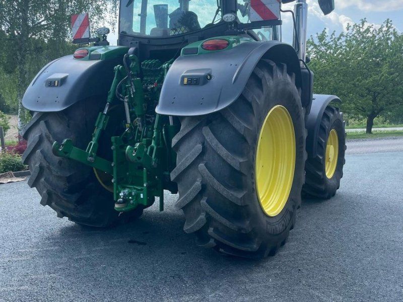 John Deere 6R250
