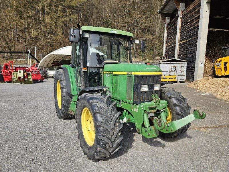 John Deere 6110 SE