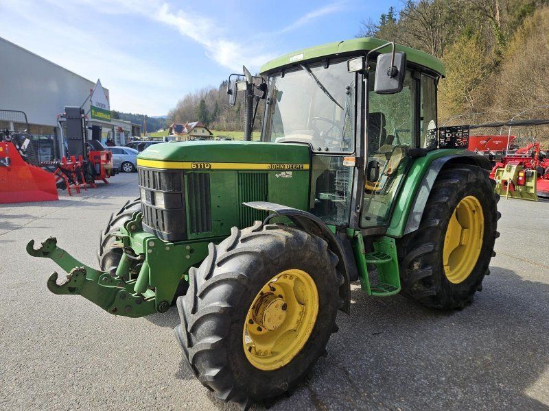 John Deere 6110 SE