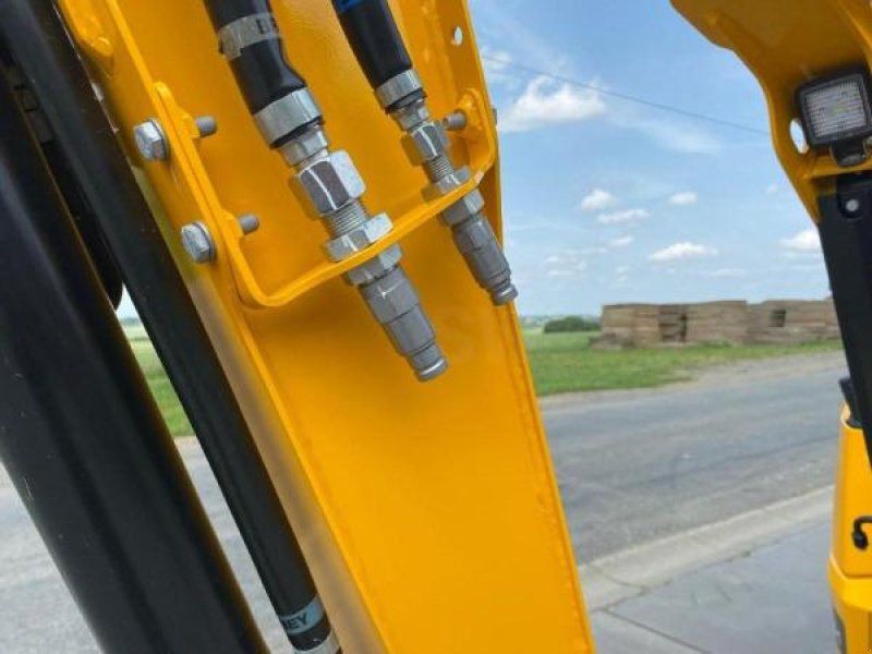 JCB 25Z-1 Cab Pro
