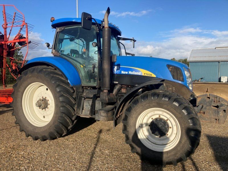 New Holland T7030 SS