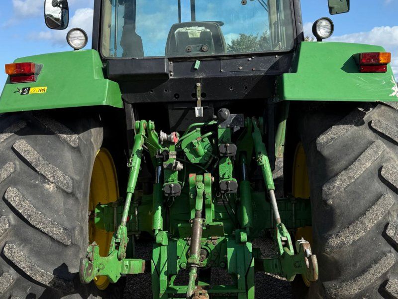 John Deere 4755