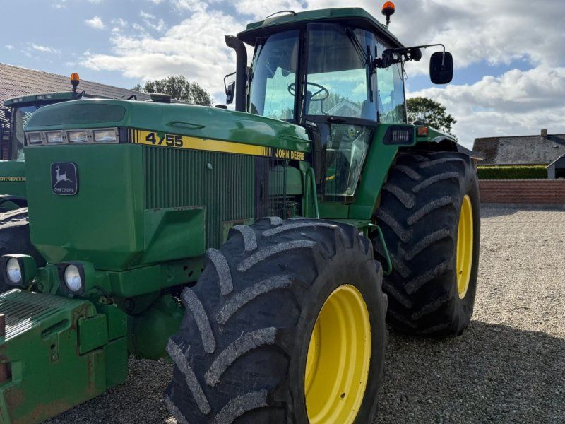 John Deere 4755