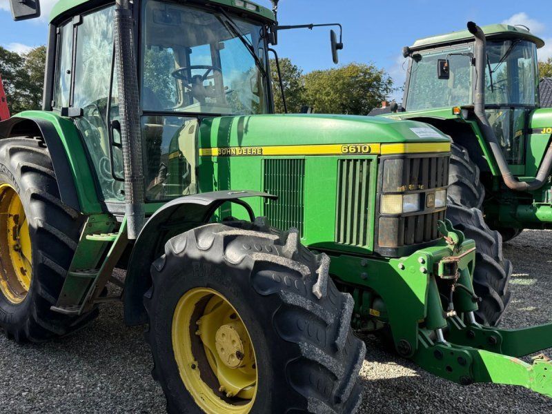 John Deere 6610
