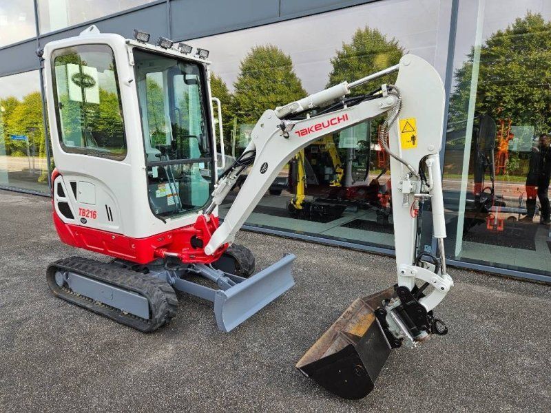 Takeuchi TB 216