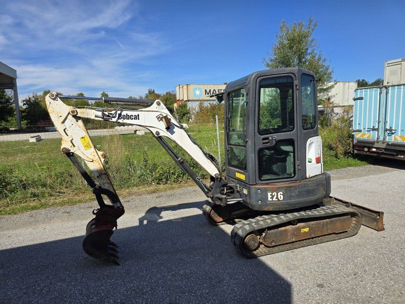 Bobcat E26