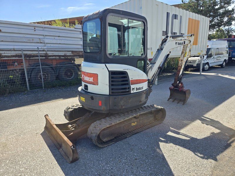 Bobcat E26