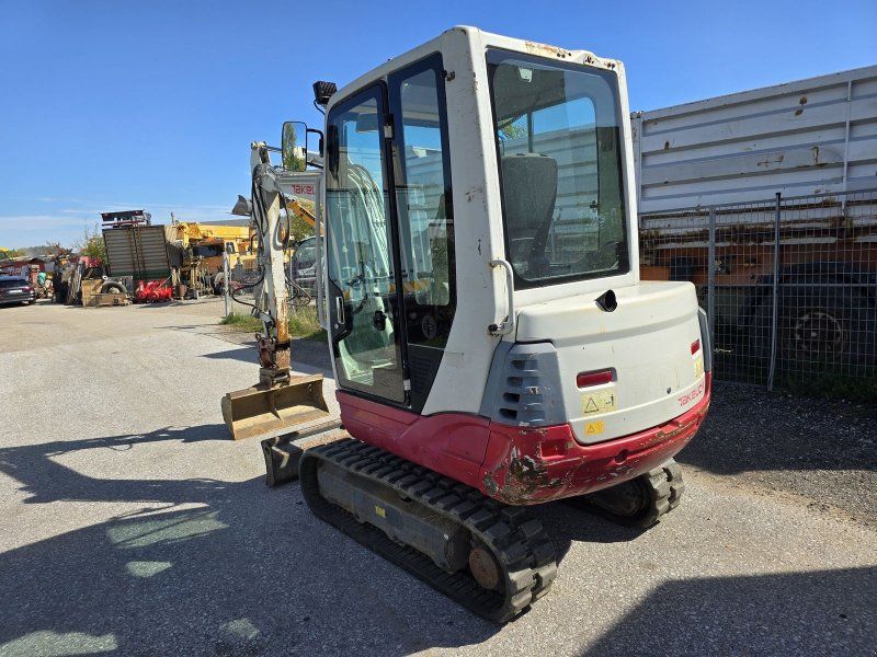 Takeuchi TB228