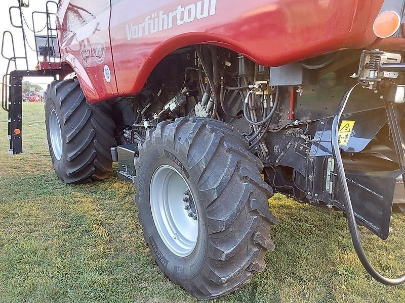Case IH Axial-Flow 6150 inkl. Schneidwerk 7,62 m und Wagen