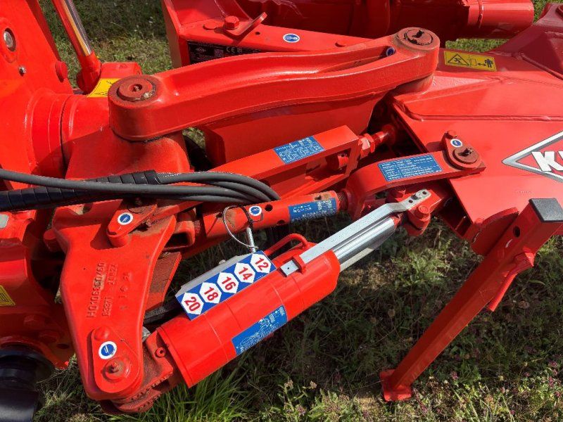 Kuhn VARI-MASTER 123