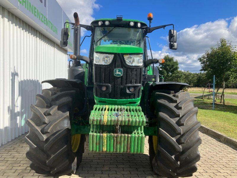 John Deere 6175M