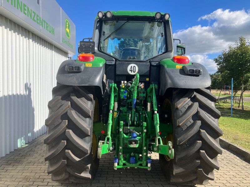 John Deere 6175M