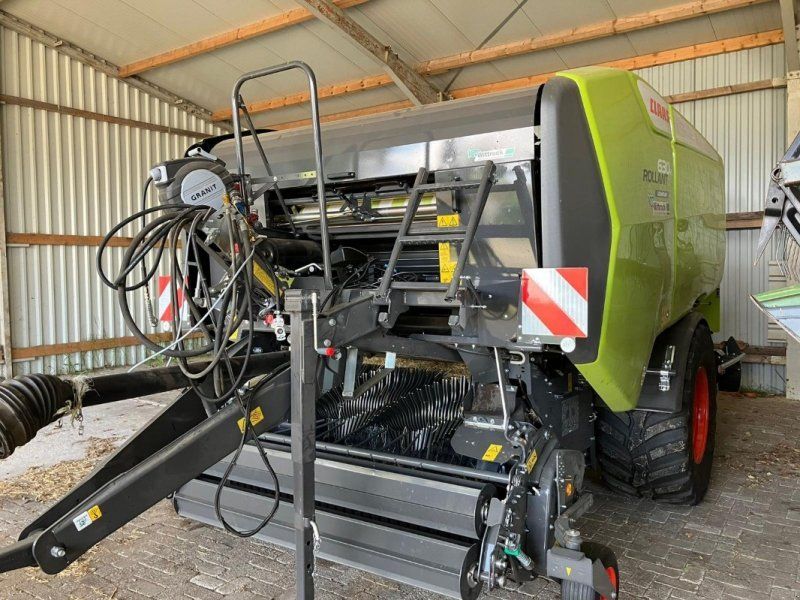 Claas Rollant 630 RC