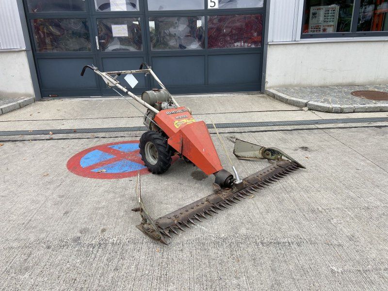 Bucher M200