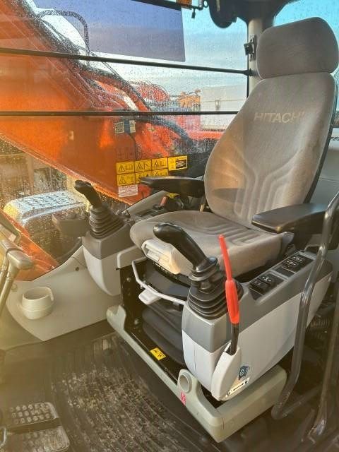 Hitachi ZX 210 LC-5B