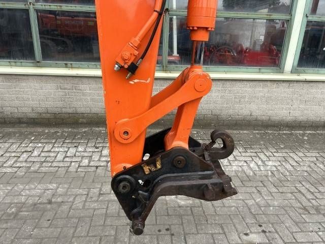 Hitachi ZX 130 W